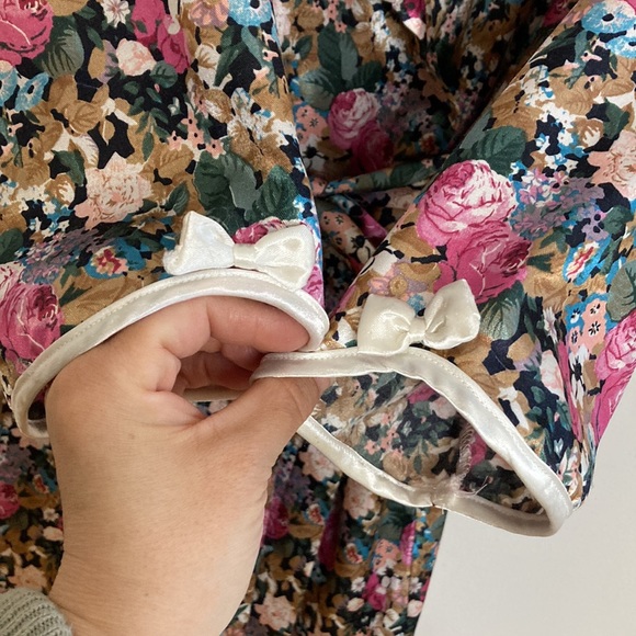 Vintage Robe Women's Medium Pink Floral Satin Shawl Collar Pockets Bows - Picture 8 of 14